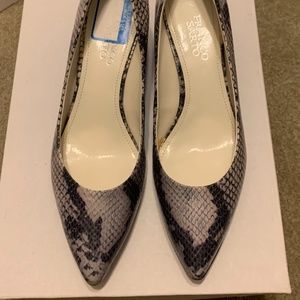 Franco Sarto black/gray snake print heels
